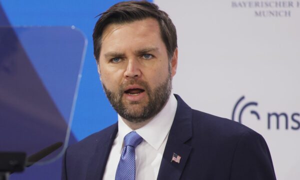 Vance thotë se SHBA do të ‘largohet’ nëse Ukraina dhe Rusia nuk bien dakord për propozimet