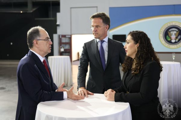 Begaj në SHBA: Pa udhëheqjen amerikane dhe Marrëveshjen e Dejtonit, nuk do të kishim një Kosovë të pavarur