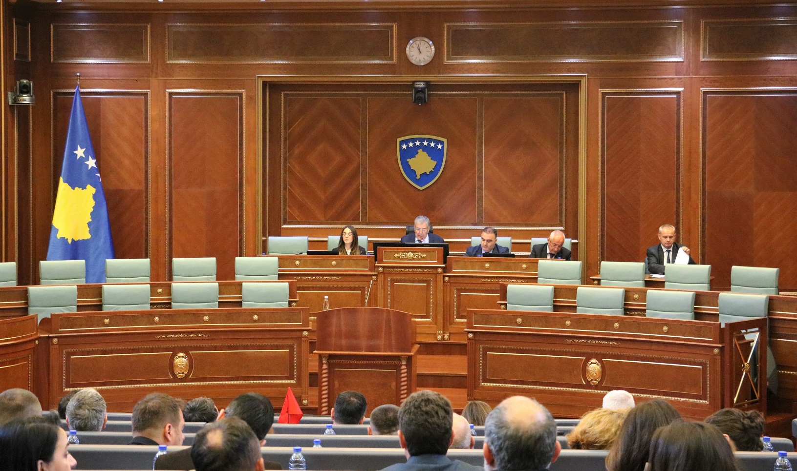 “Vazhdon cirku” – Dështon edhe seanca e 17-të për konstituimin e Kuvendit të Kosovës