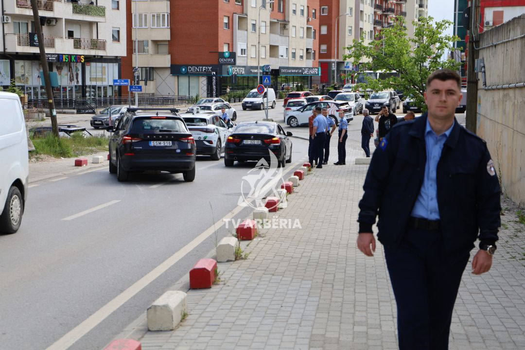 (Pamje) Aksident trafiku në Arbëri, Prishtinë – Policia në vendin e ngjarjes
