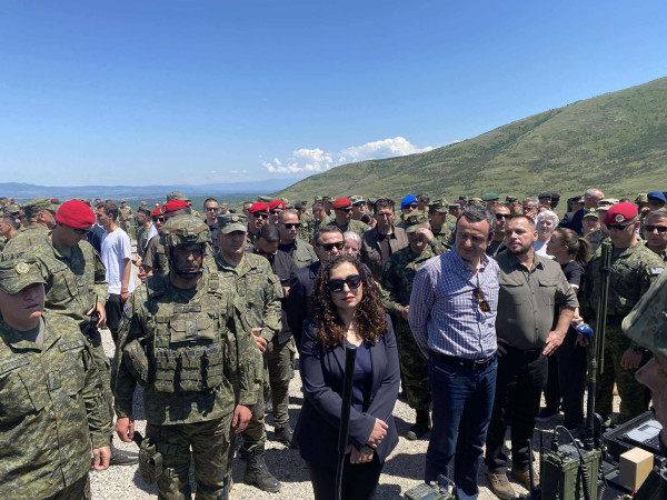 ​Osmani përgjigjet për duelin me Kurtin në shënjestër me armë por jo për Kuvendin
